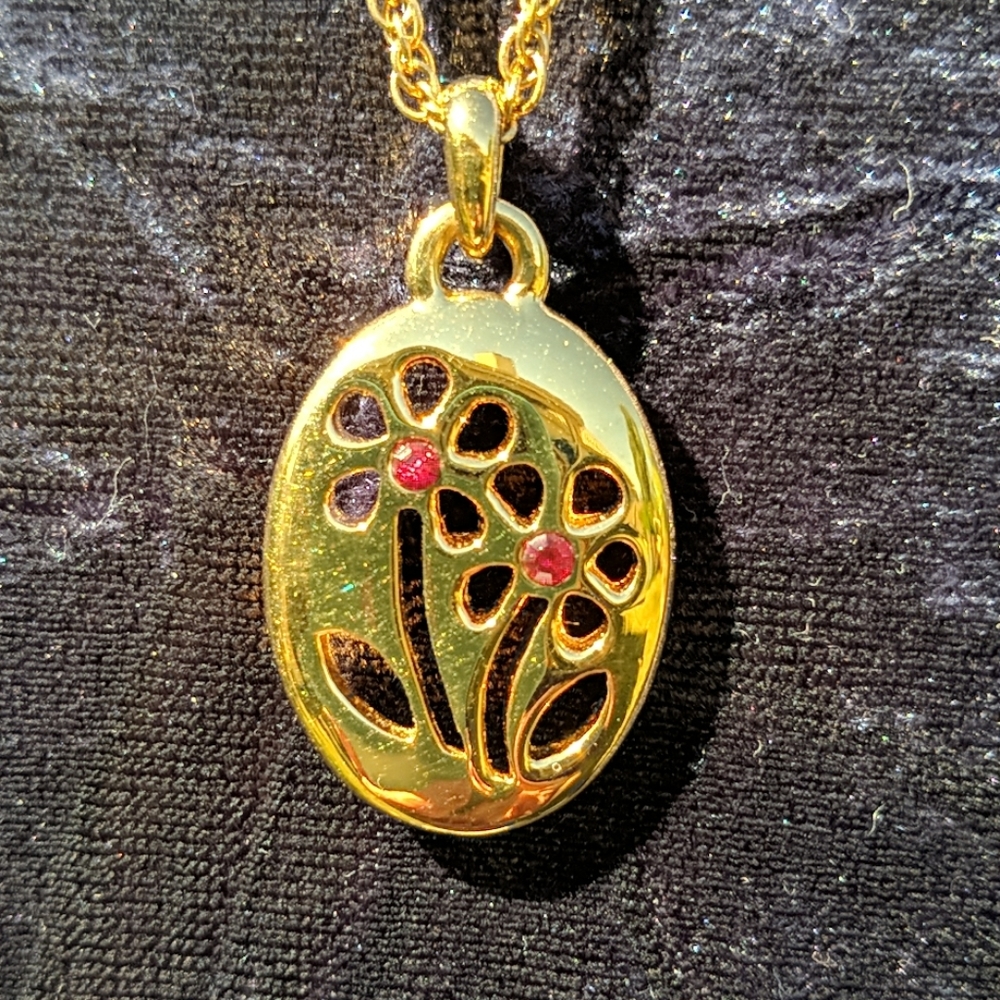 NEW Monet vintage necklace total length 18 inches